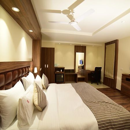 琥珀酒店 Rudrapur 外观 照片