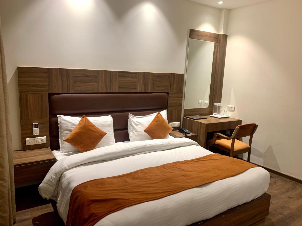 琥珀酒店 Rudrapur 外观 照片