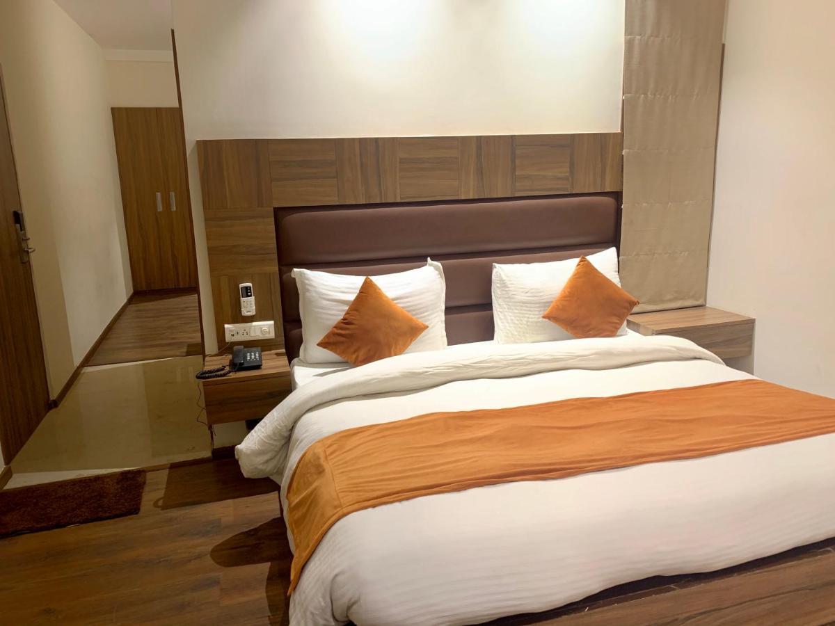 琥珀酒店 Rudrapur 外观 照片